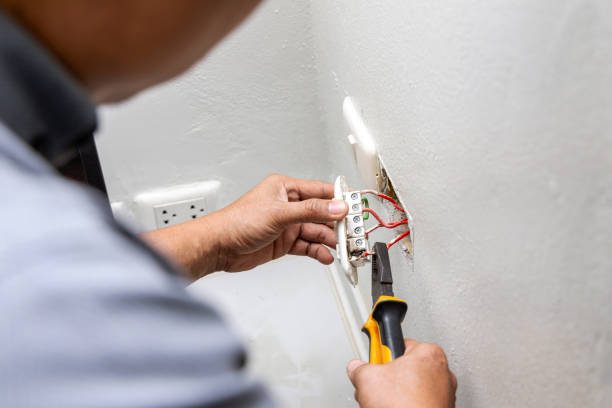 Affordable Emergency Electrician in Universal City, TX